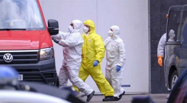 Fransa'da son 24 saatte 22 bin 371 yeni vaka