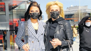 Anne-kız alışveriş turunda görüntülendi