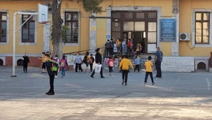 İlçede korona alarmı: 124 okulun 102'sinde yüz yüze eğitime ara verildi