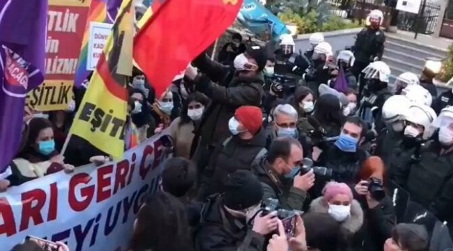 'Kararı geri çek, sözleşmeyi uygula' diyerek Kadıköy'de toplandılar