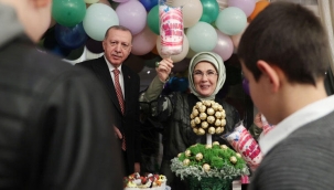 Cumhurbaşkanı Erdoğan çocuklarla iftar yaptı