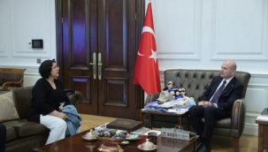 Bakan Soylu, Almanya'da evlat nöbetini başlatan Akbaş ile görüştü