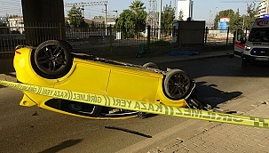 İzmir'de feci kaza! Otomobil takla attı