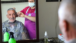 Mobil berber kırsalda ücretsiz tıraş ediyor