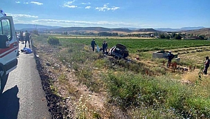 Otomobil şarampole yuvarlandı: 5 yaralı