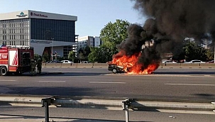 Seyir halindeki araç alev topuna döndü!