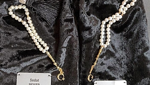 Şirinler çetesi yöneticisinin evinden 'Sedat Peker' yazılı tespih çıktı