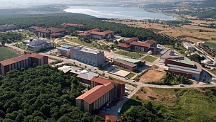 9 yıldır öğrencisi olmayan atıl fakülteye dekan ve personel atayıp maaş ödediler