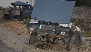 Kan donduran kaza! Otomobil ortadan ikiye ayrıldı: 2 ölü