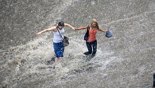 Meteoroloji'den kuvvetli yağış uyarısı! Bu bölgelerde yaşayanlar dikkat