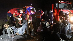 Can pazarı! Van'da kaçak göçmenleri taşıyan minibüs şarampole devrildi