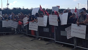İstanbul'da koronavirüs aşısı karşıtı miting başladı