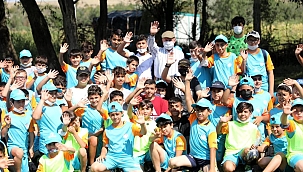 Kocasinan'ın yaz kursları finali Başkan Çolakbayrakdar ile yapıldı