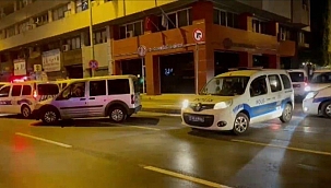 İzmir'de FETÖ operasyonu; 22 gözaltı