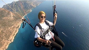 Kayalık alana düşerek hayatını kaybeden paraşütçü son yolculuğuna uğurlandı