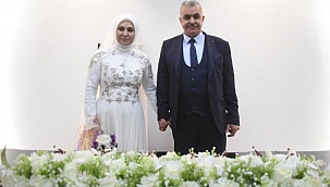 1986'da nişanlandılar, 35 yıl sonra evlendiler