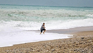 Antalya'yı sel vurdu