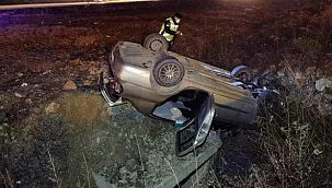 Bisiklet ile çarpışan otomobil kanala uçtu: 5 yaralı