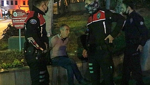 Dehşete düşüren olay! 'Gel sana sarılayım' deyip kalçasından bıçakladı