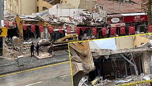 Malatya'da çöken 2 katlı binanın enkazı kaldırılıyor