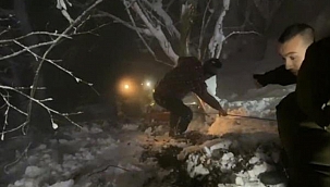 Ciple 200 metreden uçuruma yuvarlanan oğlunun kurtarılmasını gözyaşlarıyla takip etti