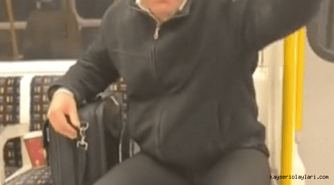 Metroda, Kur'an okuyan kişiye iğrenç taciz