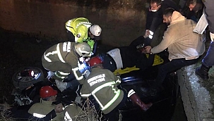 Seferber oldular! Korkunç kaza: Araçtan güçlükle kurtarıldı