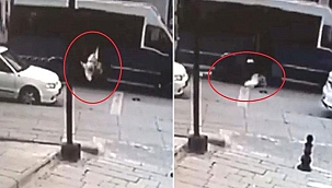 Liseli Helin Doğan kapısı açıktan dolmuştan düştü! Görüntüler dehşete düşürdü