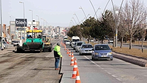 Başkan Büyükkılıç: "Kış şartlarından etkilenen yolları onarıyoruz"
