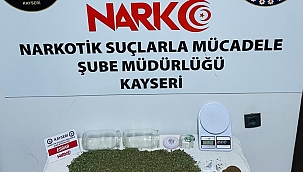 Çatıya gizlenmiş uyuşturucuyu böyle çıkarttılar