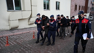 Kayseri'de bağ evinden hırsızlık yapan 3 zanlı yakalandı