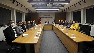 Başkan Büyükkılıç, muhtarlarla istişaresini sürdürüyor