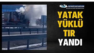 Yatak Yüklü Tır Yandı