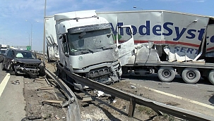 Pendik'te 6 aracın karıştığı kaza: 3 yaralı