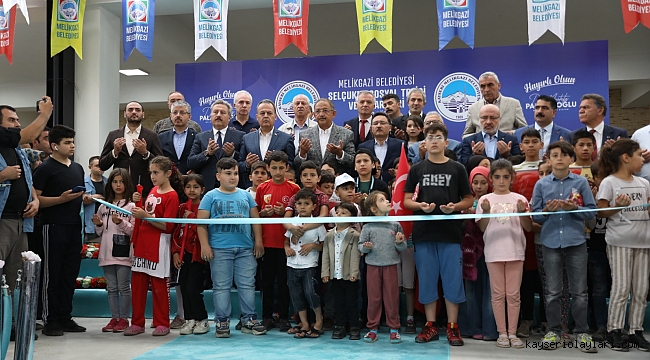 Selçuklu Mahallesinde Pazaryeri ve Sosyal Tesis açılışı yapıldı