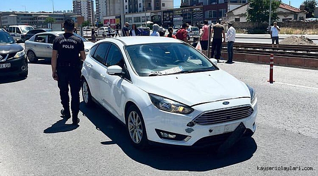 Otomobilin çarptığı çocuk ağır yaralandı