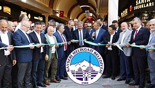 YENİ KİMLİĞİNE KAVUŞAN KAZANCILAR ÇARŞISI AÇILDI