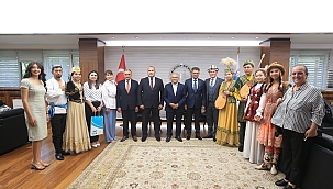 Büyükkılıç, Türk dünyasından gelen misafirleri ağırladı