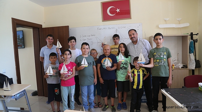 ÇOCUKLARIN HAYALİ MODEL UÇAK YAPIMI KURSUNDA GERÇEĞE DÖNÜŞÜYOR