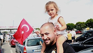 Kapıkule'de gurbetçilerin 'hüzünlü' dönüşü