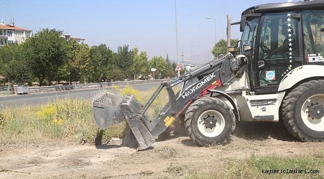 MELİKGAZİ TOPLU TEMİZLİK SÜRÜYOR