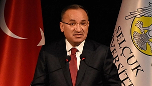 Bakan Bozdağ: Herkes, orasından burasından çeke çeke adaletin başı belada