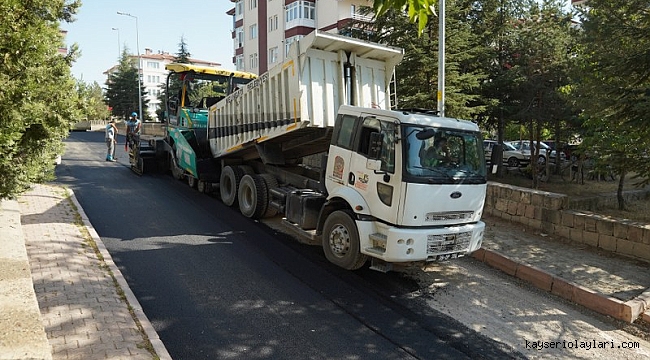 İLDEM BÖLGESİNDE ASFALT ÇALIŞMALARI DEVAM EDİYOR
