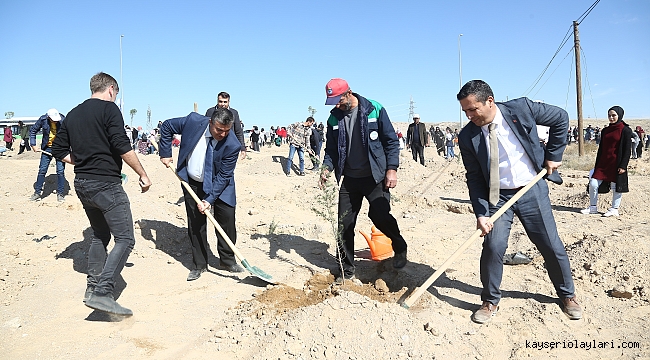 BÜYÜKŞEHİR'DEN ŞEHİTLER ANISINA 251 FİDAN