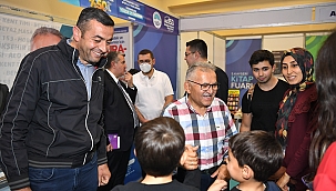 KAYSERİ KİTAP FUARI, ÜNLÜ YAZARLARIN UĞRAK YERİ OLDU