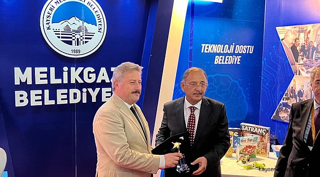 MELİKGAZİ'NİN GENÇLİK ÇALIŞMALARI ÖDÜL ALDI