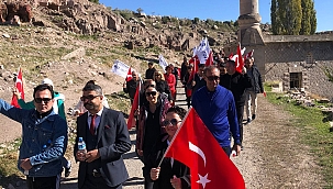 TÜRK EĞİTİM SEN'DEN CUMHURİYET YÜRÜYÜŞÜ