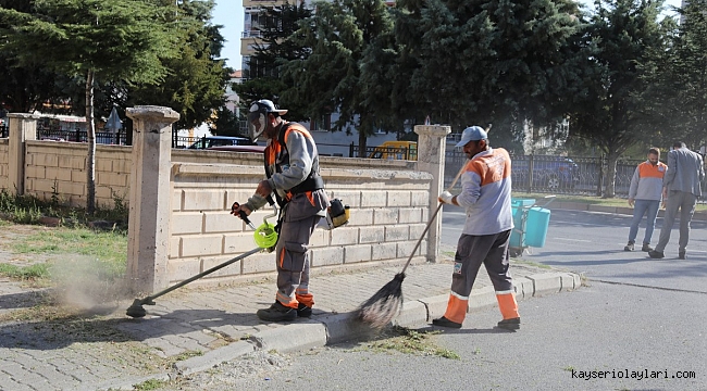 MELİKGAZİ'DE TEMİZLİK ÇALIŞMALARI