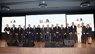 MUHALEFET ALGI BELEDİYECİLİĞİ YAPIYOR