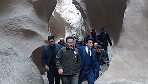 VALİ GÖKMEN ÇİÇEK REHBERLERLE SOĞANLI'YI GEZDİ